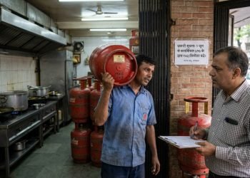 Commercial LPG cylinders become expensive from June 1, prices increase by up to Rs 42, know the new rates and reasons