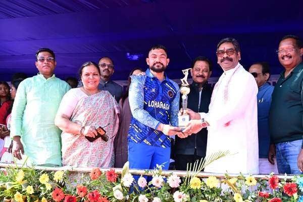 Hemant Soren reached the closing ceremony of Baldev Sahu Memorial T-20 Cricket Tournament-2026