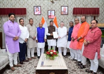 Jharkhand exam scam: BJP submits memorandum to Governor, demands CBI probe into JSSC-JPSC