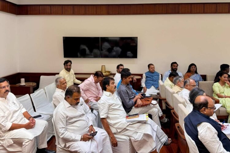 Parliament clashes over women's reservation: 3 bills introduced to increase quota to 33% and Lok Sabha seats to 850