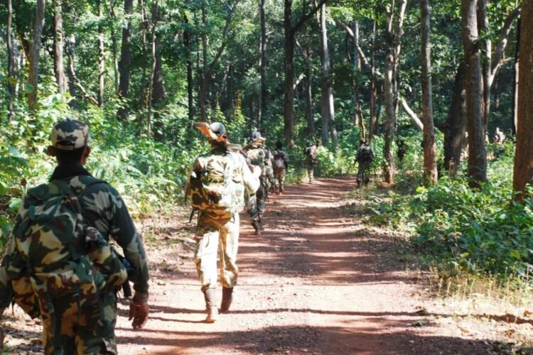 Breaking News: IED blast in Saranda, Cobra jawan injured during encounter, 2 jawans referred to Delhi