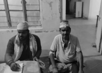 A deadly attack on a journalist and his father in Hazaribagh, a day earlier there was a stir due to the beating of a reporter.