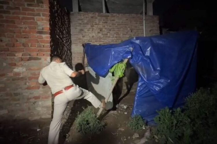 Ranchi News: Police take major action against drug abuse in Hindpiri, seizing huge quantities of drugs and lakhs of cash