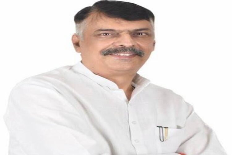 Congress attacks NEET paper leak, Rajesh Thakur says, "Future thief, leave the throne"