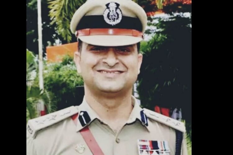 Jharkhand cadre IPS Surendra Kumar Jha appointed DIG in BSF, Home Ministry issued order