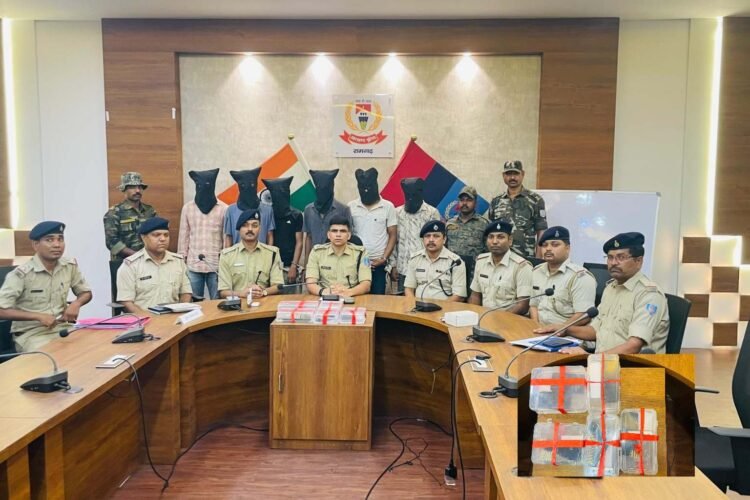 Major police action in Ramgarh: 6 criminals of Rahul Dubey gang arrested, huge quantity of weapons recovered