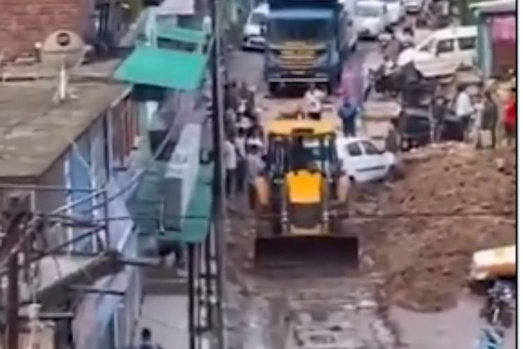 Weather Update: Cloudburst in Uttarakhand's Chamoli; lightning strikes cause deaths across several states.