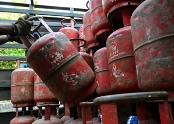 Government lifts emergency restrictions on natural gas supply.