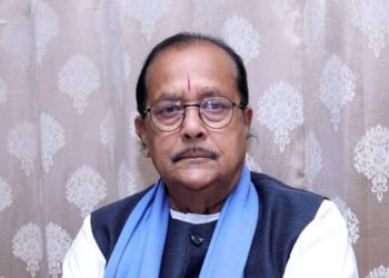 Finance Minister Radhakrishna Kishore returned his official vehicles and security convoy, and also stayed away from a major investment program in Delhi.