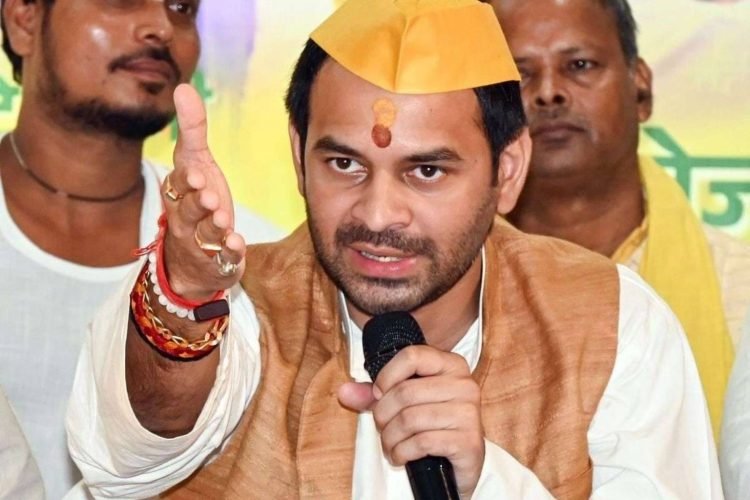 Bankipur By-election: Janshakti Janata Dal candidate Veena Manvi arrested after filing nomination; Tej Pratap Yadav makes a major allegation.