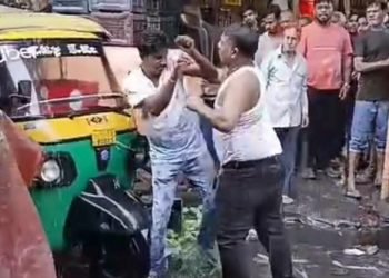 Employee assaulted in broad daylight at Sakchi Market; accused arrested after video goes viral; traders demand enhanced security.