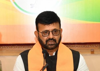 BJP and Congress face off on issues ranging from the Public Exam Bill to the treasury scam.