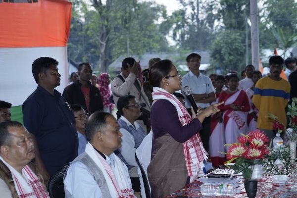 Shilpi Neha Tirkey Jharkhand Politics Hemant Soren Land Controversy Congress JMM Alliance Bigha Land Issue Adivasi Land Rights