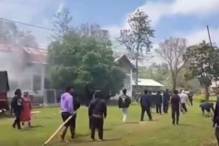 Breaking News: Bomb blast in Manipur, 2 children killed, internet shut down in 5 districts