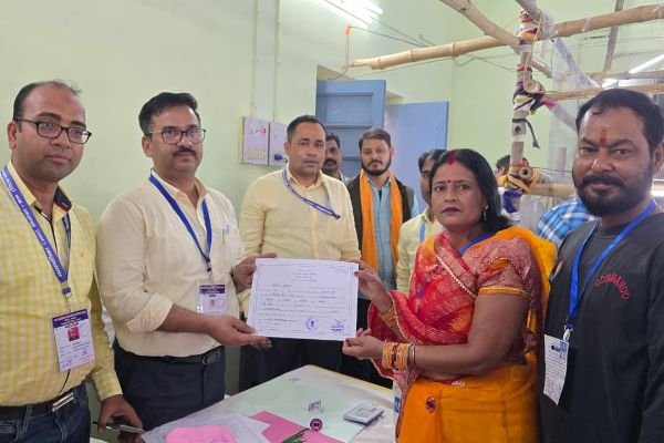 Dhanbad: Shamsher and Sanjeev in a close contest; results for four wards announced