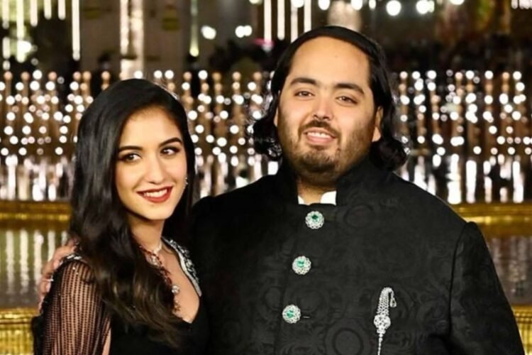 Anant Ambani makes a big announcement before his birthday, donating crores for the conservation of temples in Kerala.