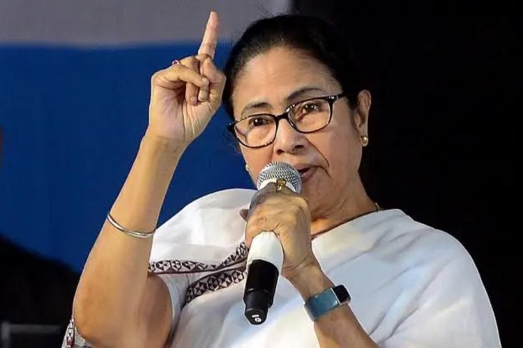 Rebellion intensifies in TMC: Claim made to remove Mamata Banerjee from the post of Chairperson; rebel faction forms a new National Executive Committee.