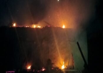 Jharkhand News: Chaos Erupts in Tuladih at Midnight; A Single Spark Leaves Seven Families Homeless