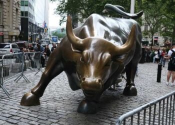 Share Market Update: Sensex Plunges 550 Points