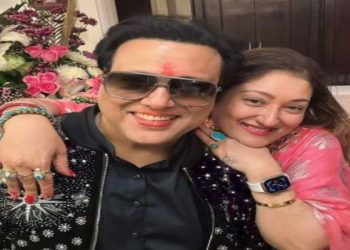 गोविंदा ने सुनीता आहूजा संग तलाक की खबरों पर तोड़ी चुप्पी, कहा- ‘हम हिंदू हैं, हमारे घर में तलाक शब्द नहीं’ 8 गोविंदा और सुनीता आहूजा की तस्वीर, तलाक की खबरों और अपने रिश्ते पर अभिनेता के बयान को लेकर चर्चा