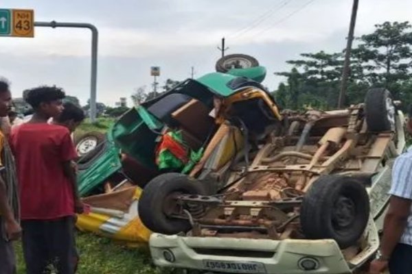 Road accident on Ranchi-Gumla NH-43