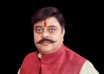 बाबूलाल मरांडी पर कांग्रेस का पलटवार, राजीव रंजन बोले- मताधिकार की लड़ाई को अराजकता बताकर जनता को गुमराह कर रही भाजपा 8 Congress hits back at Babulal Marandi; Rajiv Ranjan says the BJP is misleading the public by labeling the struggle for voting rights as 'anarchy'.