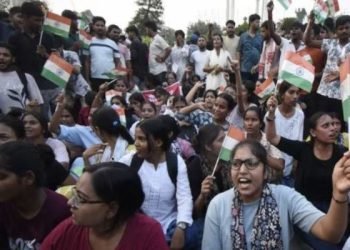 Two of Khan Sir's guards arrested; students create a commotion at Kargil Chowk demanding Roshan Sir's release