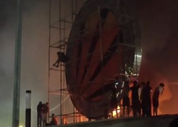 LPU में आधी रात हजारों छात्रों का उग्र प्रदर्शन, अफवाहों के बाद कैंपस में बवाल 3 LPU campus student protest after viral rumours in Punjab