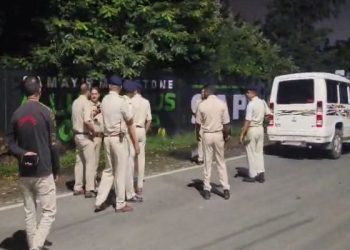 जमशेदपुर में पुलिस और अपराधियों के बीच मुठभेड़, रेस्टोरेंट फायरिंग के दो आरोपी घायल 5 जमशेदपुर में पुलिस और अपराधियों के बीच मुठभेड़, रेस्टोरेंट फायरिंग के दो आरोपी घायल