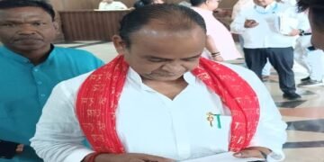 Jharkhand Vidhansabha: Minister Irfan Ansari Arrives Wearing a 'Jai Shri Ram' Scarf