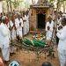 भारत में यहां दशहरा में कांटों के झूले पर लिटाई जाती है कुंवारी कन्या, फिर मांगी जाती है देवी से अनुमति 7 बस्तर दशहरा में काछन देवी की परंपरा और कांटों के झूले से जुड़ा धार्मिक अनुष्ठान