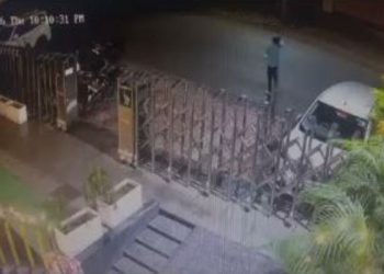 रांची में कोयला कारोबारी संजय करमाली के घर फायरिंग, राहुल दुबे गैंग का नाम आया सामने 4 रांची के कांके प्रेम नगर में कोयला कारोबारी संजय करमाली के घर फायरिंग