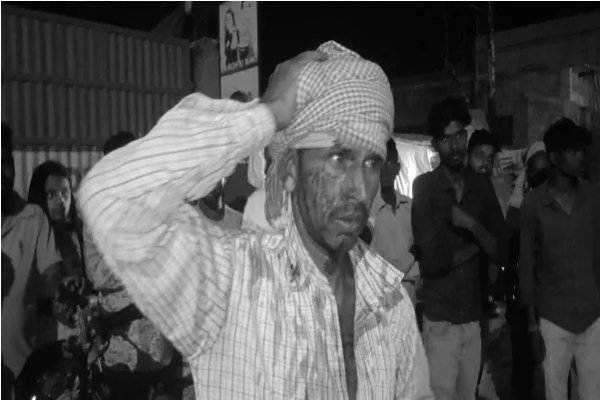 Jharkhand news: clash between two factions in saladih birni two critically injured in sword fight