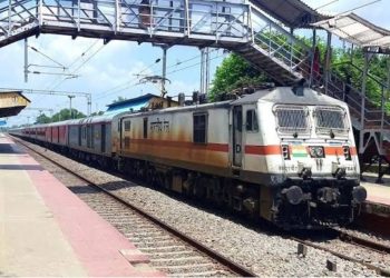 Big relief for those traveling from Delhi to Bihar; several special trains to run during Diwali and Chhath—check the full list.