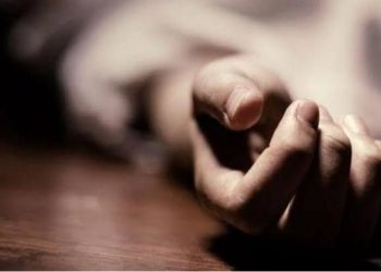 रांची के तिरिल CRPF कैंप में हवलदार ने सर्विस राइफल से खुद को गोली मारी, मौत 3 Havildar shoots himself with service rifle at Ranchi's Tiril CRPF camp; dies.