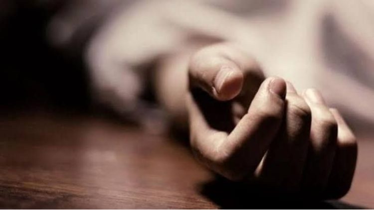 Havildar shoots himself with service rifle at Ranchi's Tiril CRPF camp; dies.