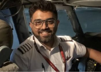Pilot attacked with a knife on a Flydubai flight; injured Indian captain saved the lives of hundreds of passengers.