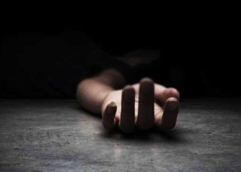 खूंटी में बोरे में बंद मिला अज्ञात युवती का शव, दूसरे स्थान पर हत्या की आशंका 5 Body of unidentified young woman found in a sack in Khunti; murder suspected to have taken place elsewhere.