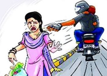 लालपुर में चेन छिनतई से हड़कंप, पूर्व जिला जज की बेटी ने थाने में दर्ज कराई प्राथमिकी 8 Chain-snatching incident causes a stir in Lalpur; former District Judge's daughter lodges FIR at the police station.