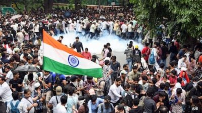 दिल्ली में इंटरनेट बंद करने पर केंद्र ने सुप्रीम कोर्ट से मांगी बिना शर्त माफी, मेट्रो पाबंदियों पर भी जवाब