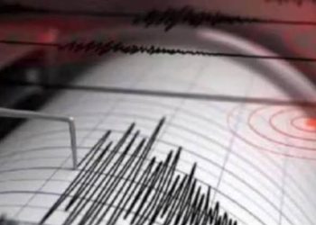 रूस के कामचटका में 7 तीव्रता का भूकंप, जापान में 9.9 तीव्रता का अलर्ट जारी होने से मची अफरातफरी 8 A 7-magnitude earthquake strikes Russia's Kamchatka; a 9.9-magnitude alert issued for Japan sparks widespread panic.