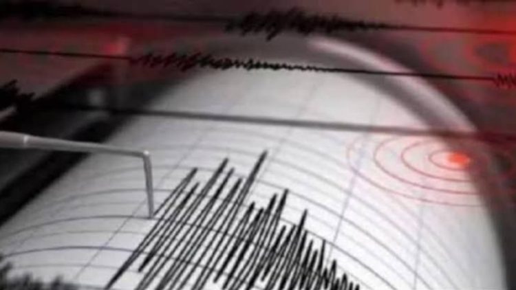 A 7-magnitude earthquake strikes Russia's Kamchatka; a 9.9-magnitude alert issued for Japan sparks widespread panic.