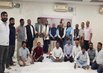 रांची में कांग्रेस की बैठक, पंचायत चुनाव और ‘वोट बचाओ’ अभियान पर मंथन 3 रांची कांग्रेस भवन में राजीव गांधी पंचायती राज संगठन की प्रदेश कार्यकारिणी बैठक