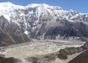 भूटान में ग्लेशियर झील फटने से बाढ़, बंगाल-असम में हाई अलर्ट 9 Glacial lake outburst in Bhutan triggers floods; high alert in Bengal and Assam