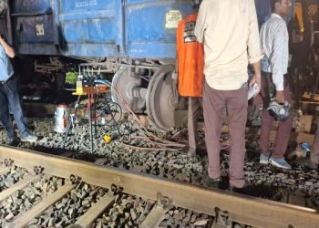 Major rail accident averted in Dhanbad Railway Division; goods train derails at Mugma station