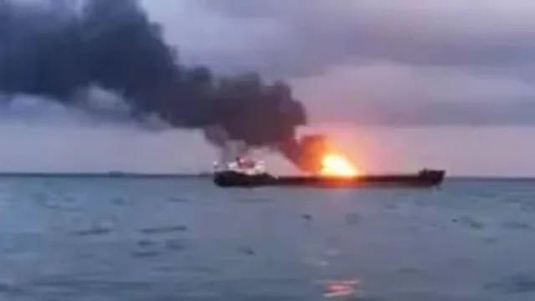 Report of an attack on a boat carrying 14 Indians in the Red Sea; Houthis say a rescue operation has been launched.