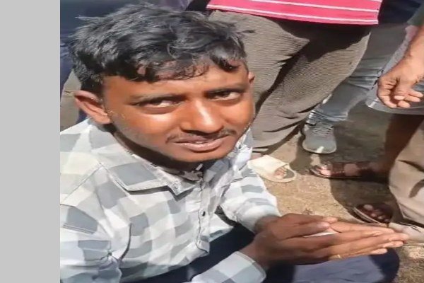 Koderma Youth caught red-handed