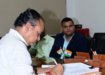 Jharkhand Doctors Salary: जूनियर रेजिडेंट डॉक्टरों के मानदेय में बढ़ोतरी, जानें किसे कितना मिलेगा 8 Honorarium for junior resident doctors increased; find out who will receive how much