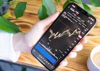Share Market Update: Recovery in Sensex and Nifty; check the full list of today's top gainers and losers
