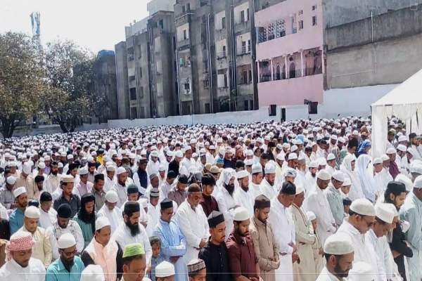 Ranchi News: A massive surge of devotees thronged the Doranda Eidgah; Eid prayers concluded peacefully amidst tight security